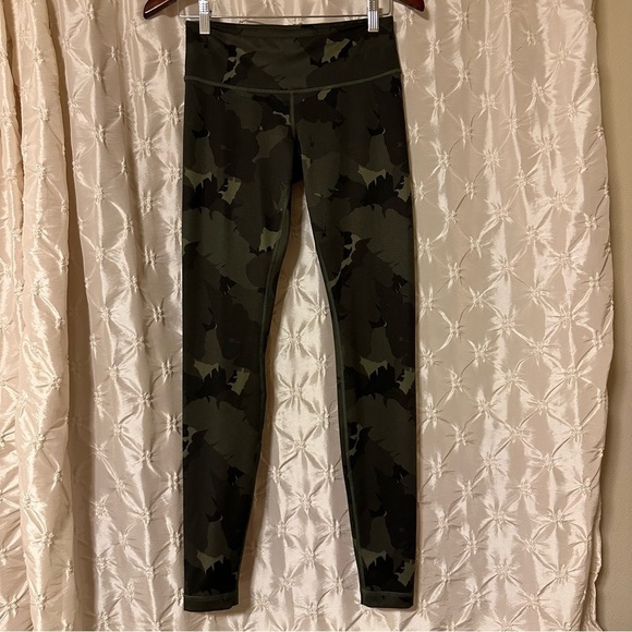 Lululemon Wunder Under Leggings Pant Luon Palm Party Fatigue Green Camo - Picture 3 of 14